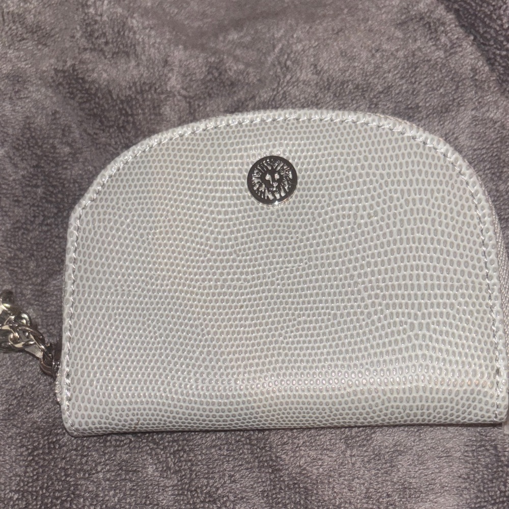 Elegant Silver Women's card holder